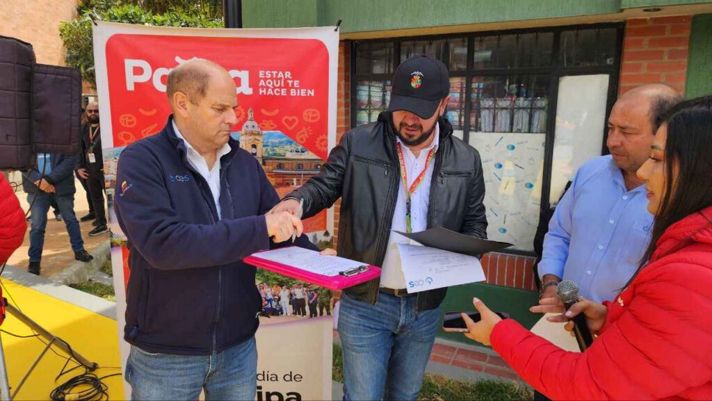 Por el convenio por 400 millones de pesos entre el gobierno del alcalde Germán Ricardo Camacho y Electrosochagota lograron entregar importantes escenarios en el municipio de Paipa. Foto: Tuiteros Boyacá.

