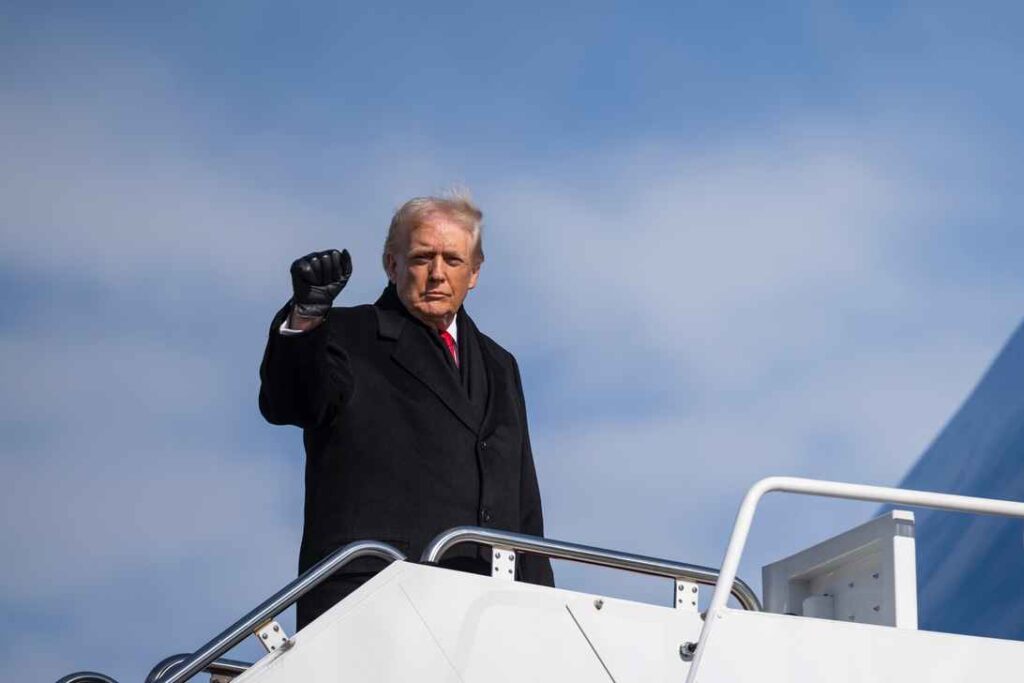 El presidente de Estados Unidos, Donald Trump, durante una reciente comparecencia pública. El mandatario confirmó su interés de viajar a Venezuela en medio de los recientes cambios políticos en la nación suramericana. (Foto: Archivo @POTUS)